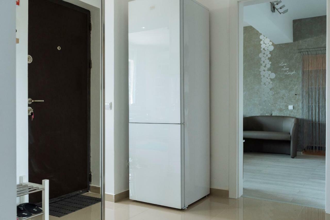 Ferienwohnung Luxury Flat 9 Near Metro Bukarest Exterior foto
